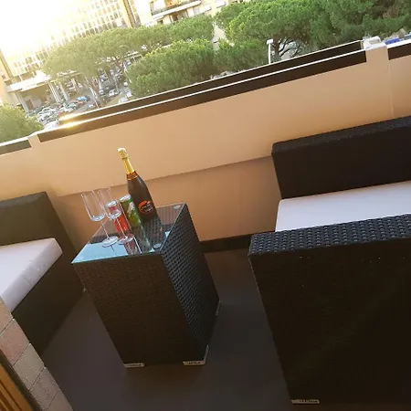 Alojamento de Acomodação e Pequeno-almoço Ff *